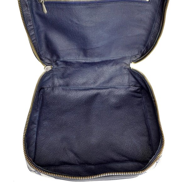 Vintage GUCCI Supreme Web GG Monogram Canvas and Leather Toiletry Travel Zip Bag - Picture 10 of 12